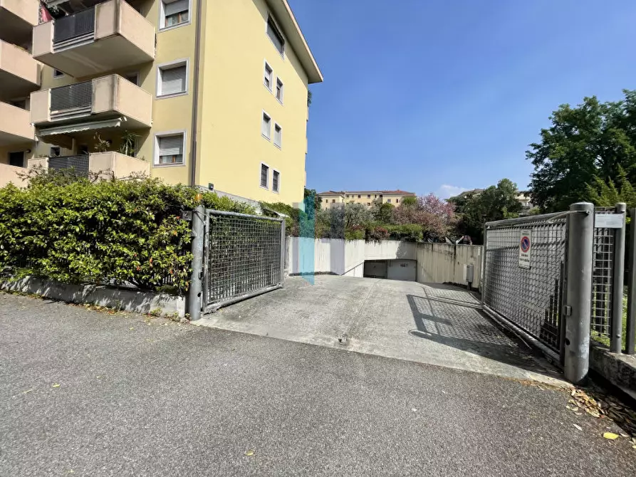 Immagine 11 di Garage in vendita  in Via Giosuè Carducci a Brescia