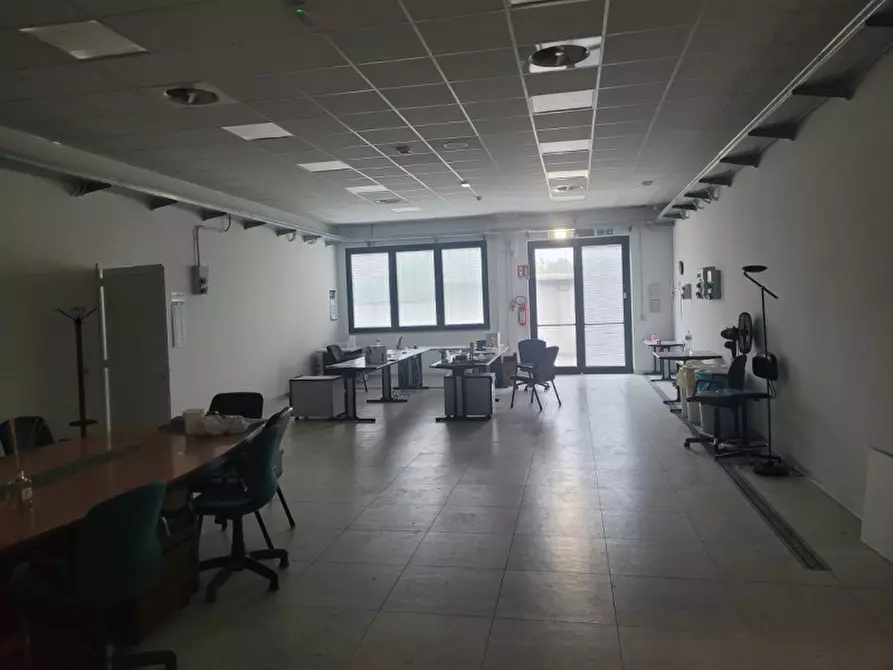 Immagine 8 di Capannone industriale in vendita  a Fiorano Modenese