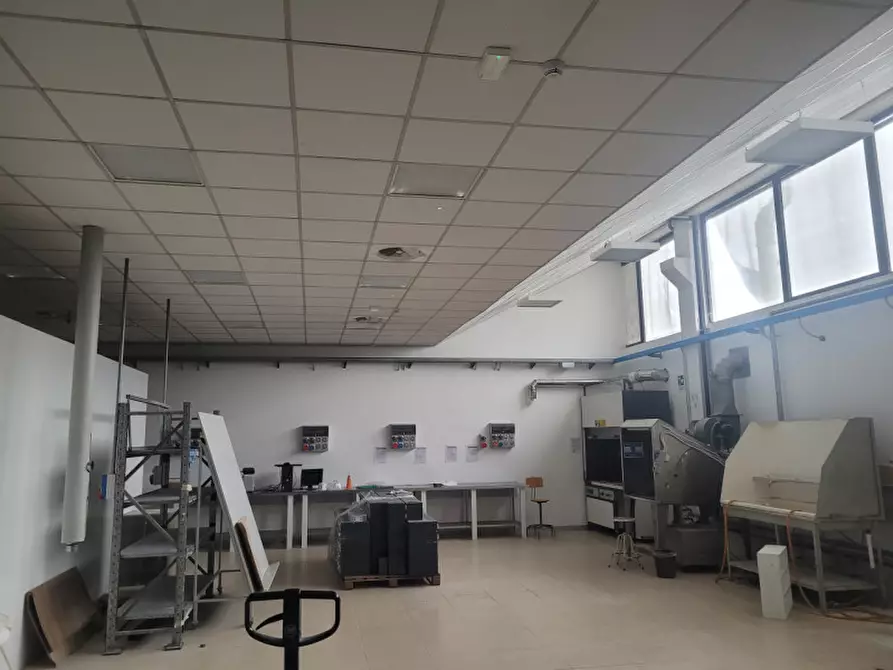 Immagine 9 di Capannone industriale in vendita  a Fiorano Modenese