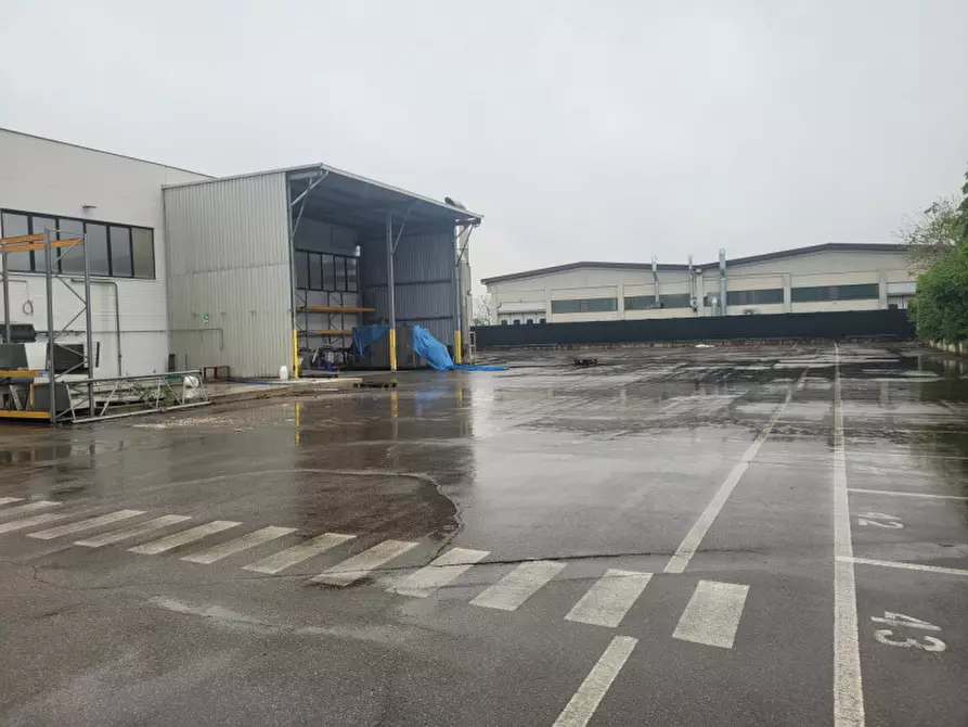 Immagine 11 di Capannone industriale in vendita  a Fiorano Modenese