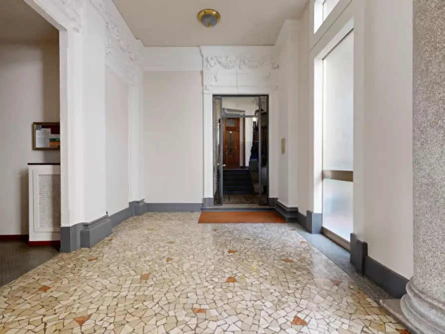 Immagine 19 di Appartamento in vendita  in Viale San Michele del Carso a Milano