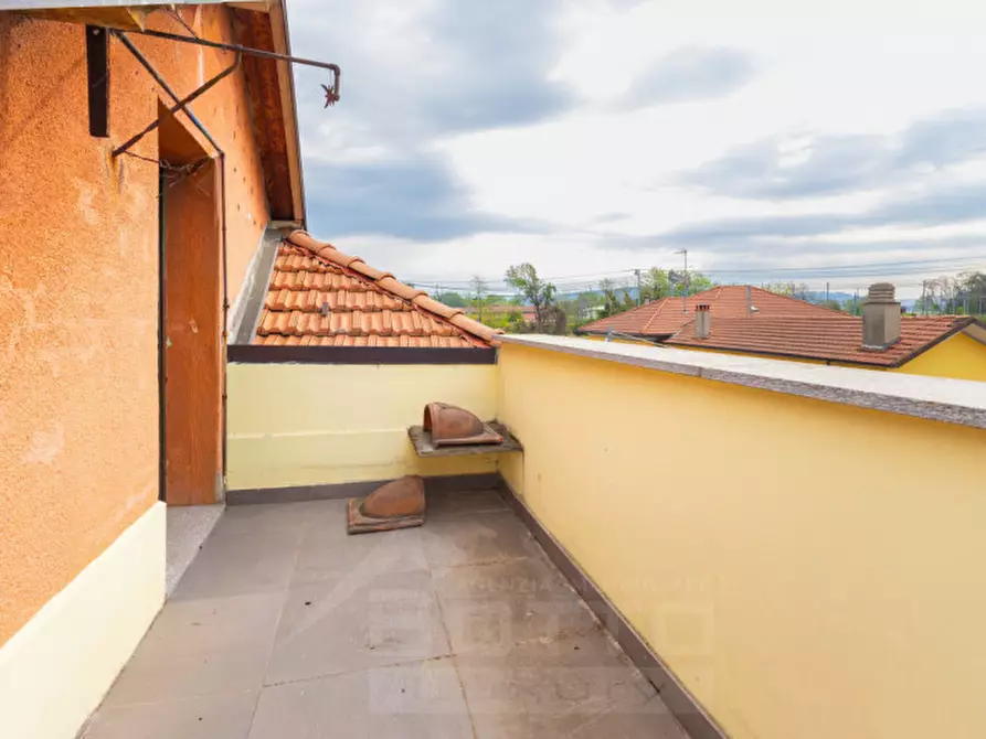 Immagine 3 di Appartamento in vendita  in via Primo Maggio 4 a Arona