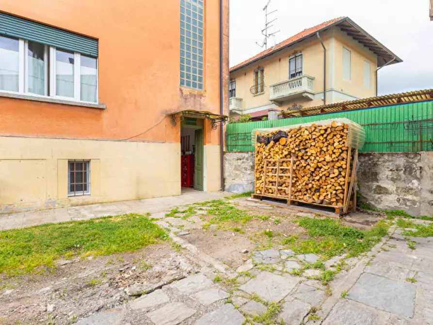 Immagine 19 di Appartamento in vendita  in via Primo Maggio 4 a Arona