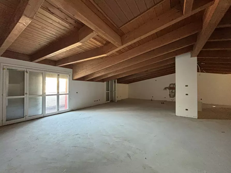 Immagine 7 di Appartamento in vendita  in Via Beato Angelico 3 a Besana In Brianza