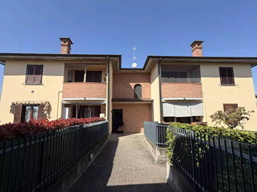Immagine 1 di Appartamento in vendita  in Via Mario Giuliani 21 a Bubbiano