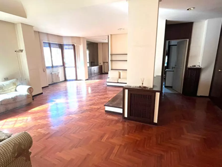 Immagine 1 di Appartamento in vendita  in Via Flaminia a Roma