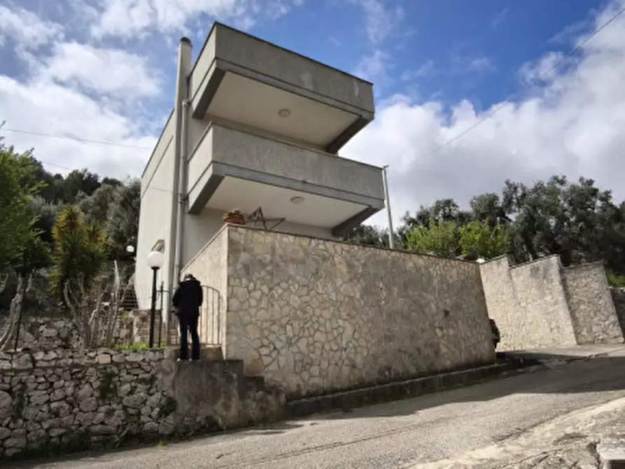 Immagine 3 di Villa in vendita  in Via Vecchia di Laureto a Fasano