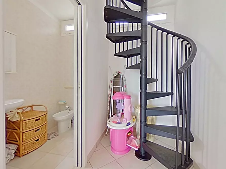 Immagine 26 di Villa in vendita  in Via Vecchia di Laureto a Fasano