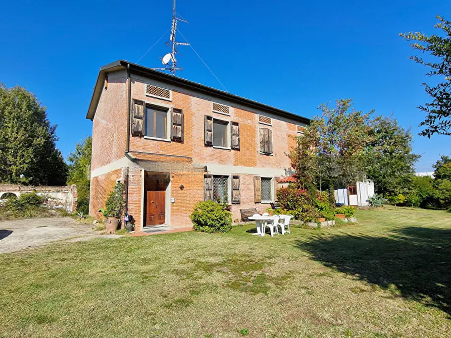 Immagine 2 di Casa bifamiliare in vendita  in Via Amedeo Zanini, 11 a Anzola Dell'emilia