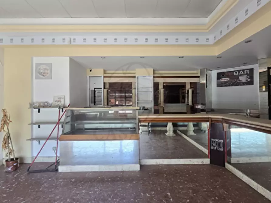 Immagine 6 di Negozio in vendita  in via lungonera cimarelli, 3 a Terni