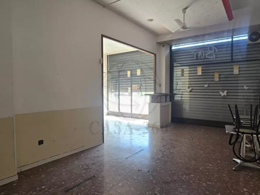 Immagine 13 di Negozio in vendita  in via lungonera cimarelli, 3 a Terni