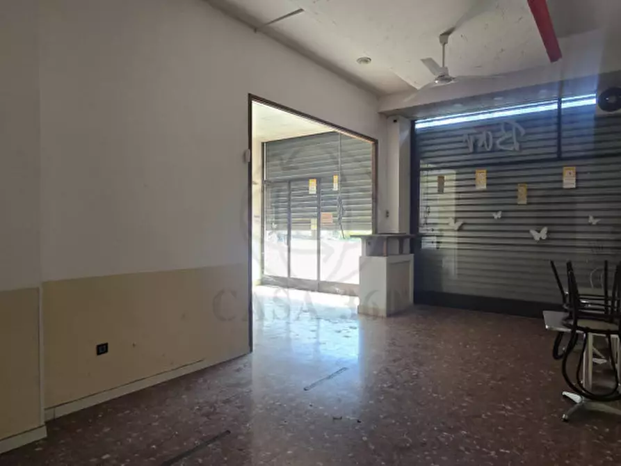 Immagine 14 di Negozio in vendita  in via lungonera cimarelli, 3 a Terni