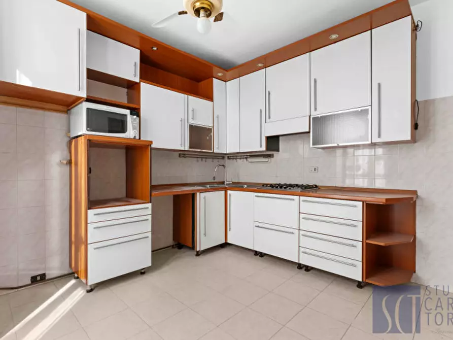 Immagine 8 di Villa in vendita  in via manduria, 108 a Milano