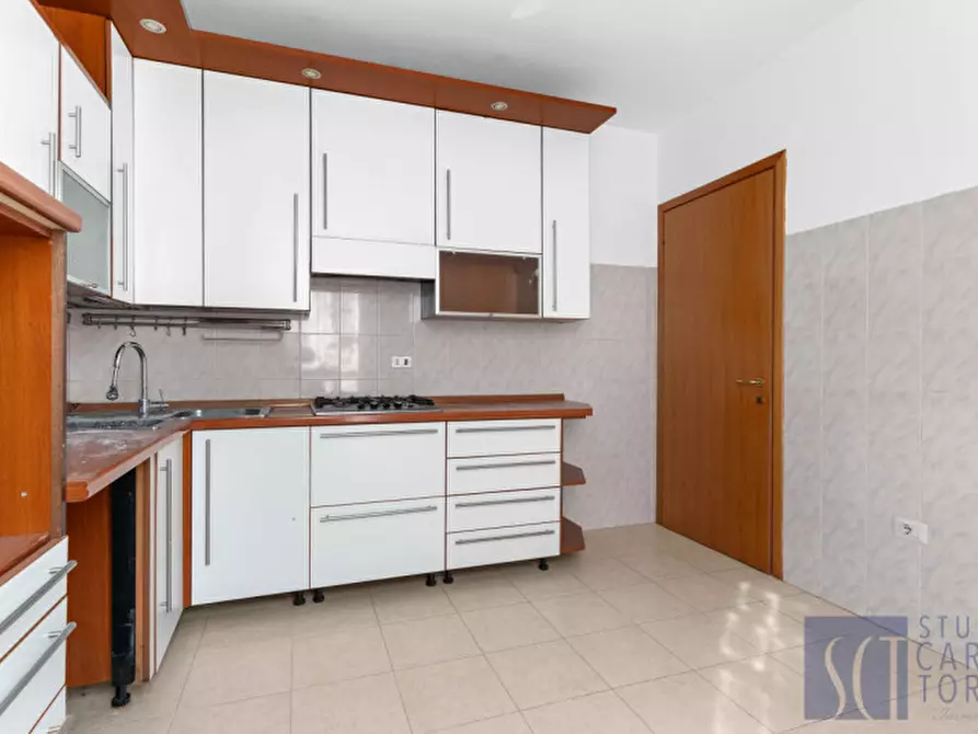 Immagine 9 di Villa in vendita  in via manduria, 108 a Milano