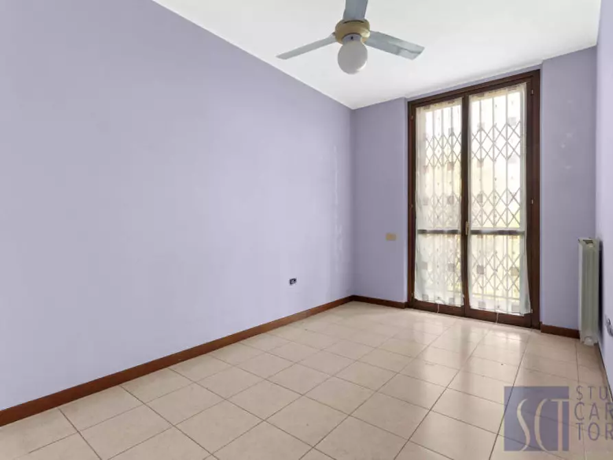 Immagine 25 di Villa in vendita  in via manduria, 108 a Milano