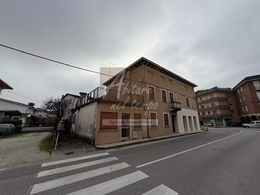 Immagine 7 di Palazzo in vendita  in via Roma 3 a Carmignano Di Brenta