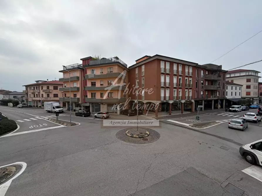 Immagine 8 di Palazzo in vendita  in via Roma 3 a Carmignano Di Brenta