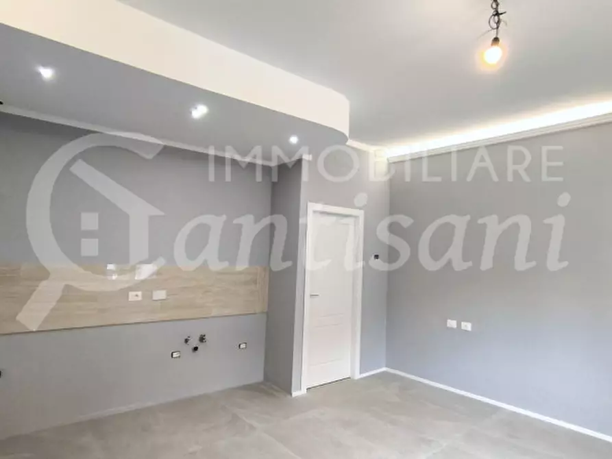 Immagine 5 di Appartamento in vendita  in Via Giosuè Carducci a Signa