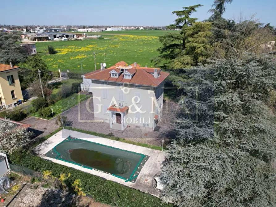 Immagine 3 di Villa in vendita  in strada bassa nuova 190 a Parma