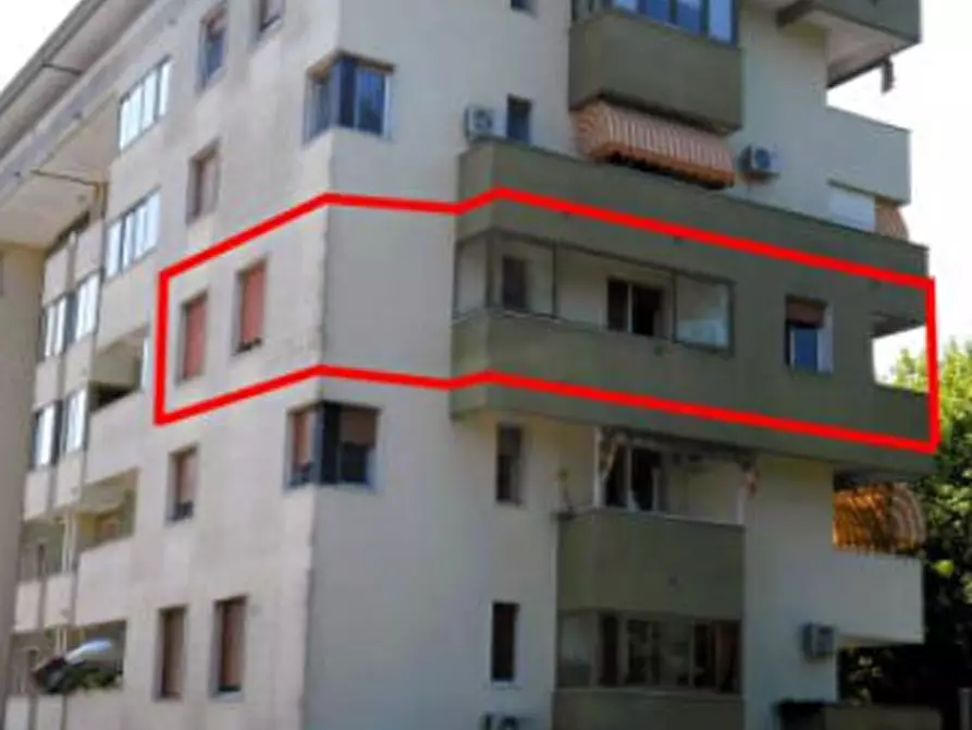 Immagine 1 di Appartamento in vendita  in Via Revedole, 5 a Pordenone