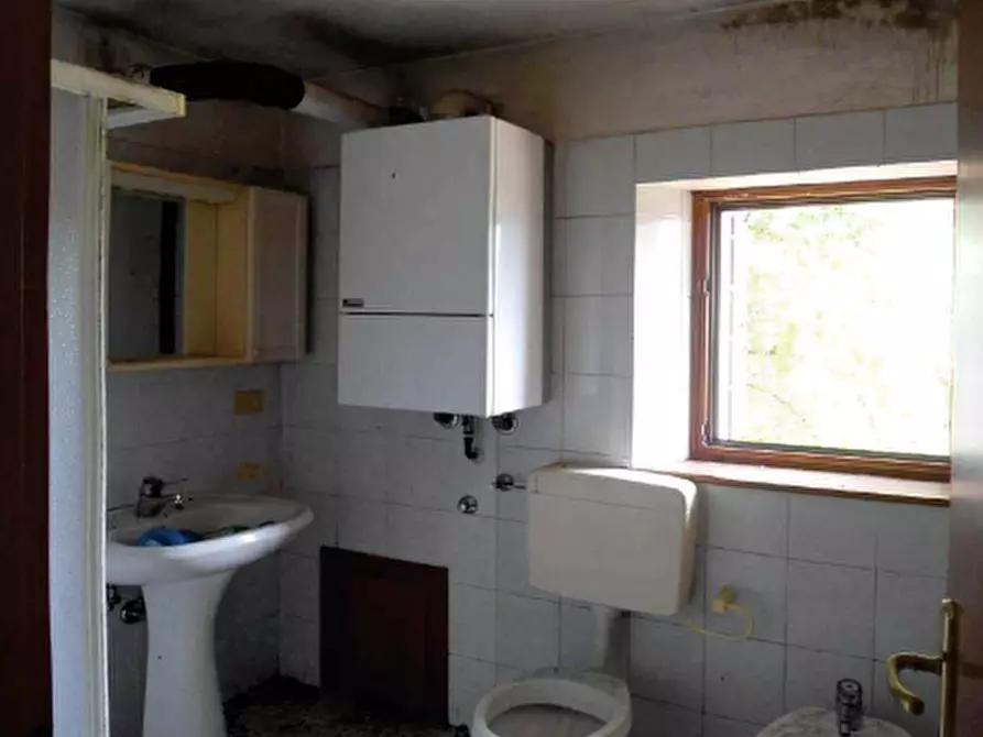 Immagine 6 di Appartamento in vendita  in Via Ropata a Frisanco