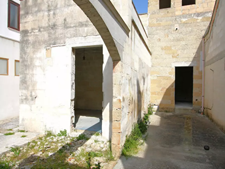 Immagine 15 di Casa indipendente in vendita  in Via B. Ravenna a Sannicola