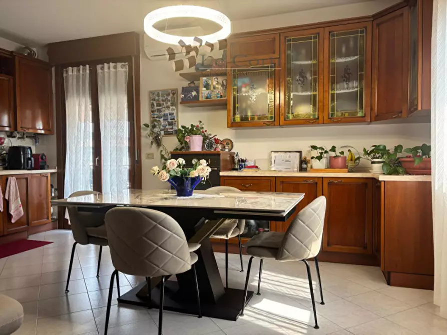 Immagine 1 di Appartamento in vendita  a Lonigo