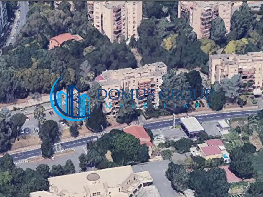 Immagine 2 di Appartamento in vendita  in Via della Pisana a Roma