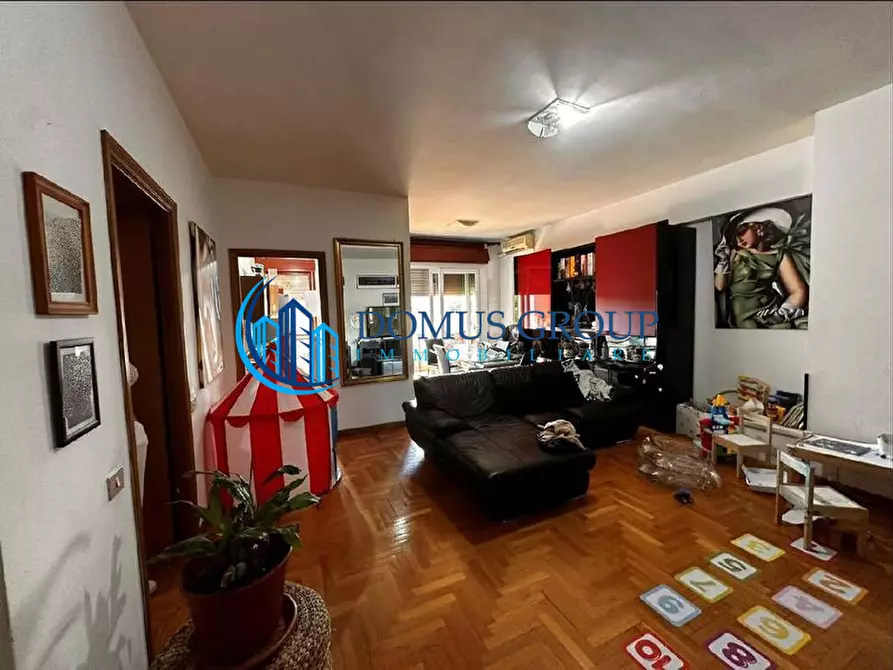 Immagine 3 di Appartamento in vendita  in Via della Pisana a Roma