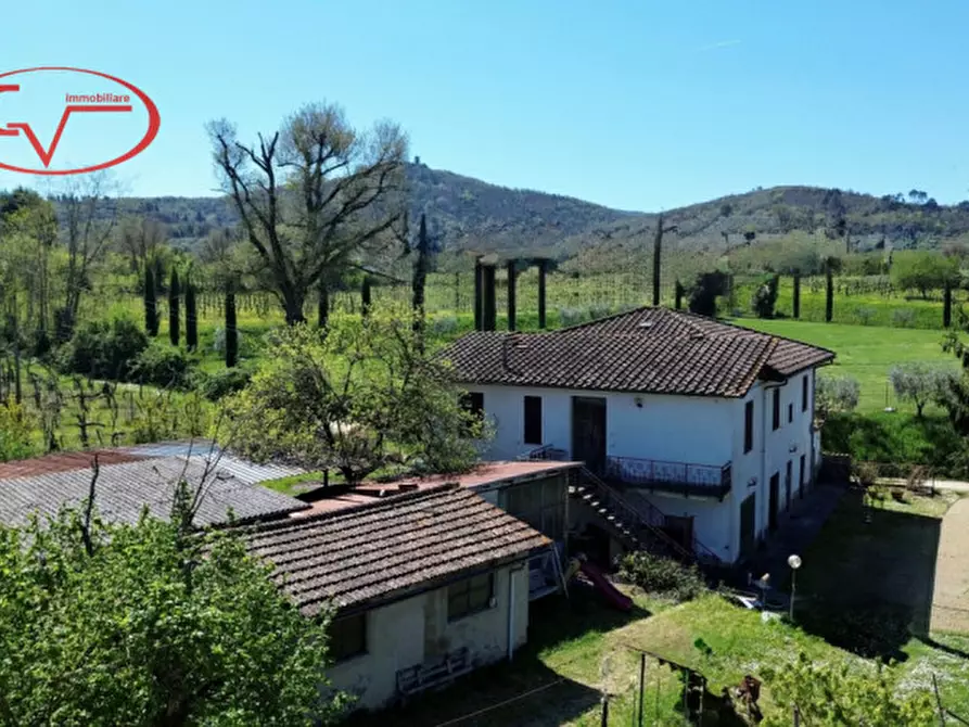 Immagine 1 di Casa indipendente in vendita  in Strada di Mercatale Valdarno a Bucine