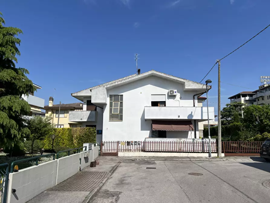 Immagine 2 di Appartamento in vendita  in via Giacomo Puccini, 14 a Conselve