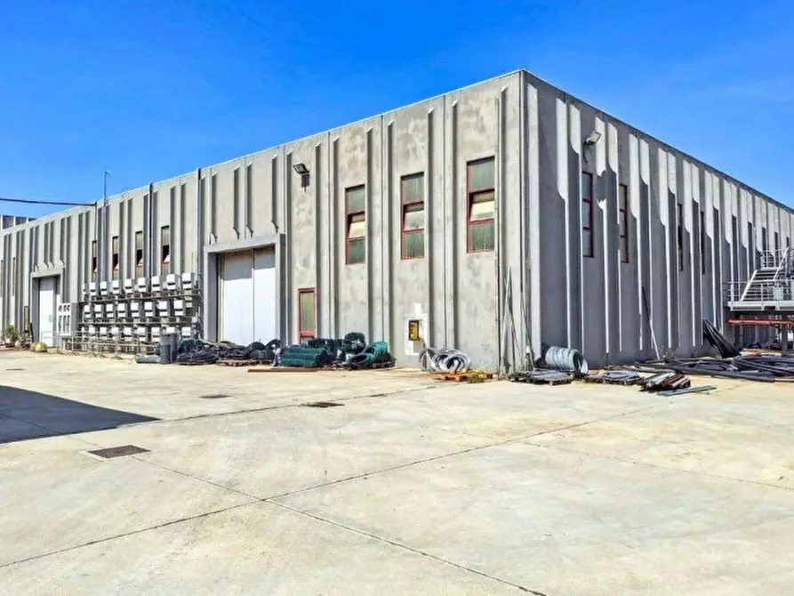 Immagine 1 di Capannone industriale in vendita  in Via delle Miniere, 37, 09067 Zona Industriale Casic CA, Italia a Elmas