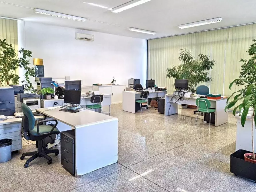 Immagine 1 di Ufficio in vendita  in Via delle Miniere, 37, 09067 Zona Industriale Casic CA, Italia a Elmas