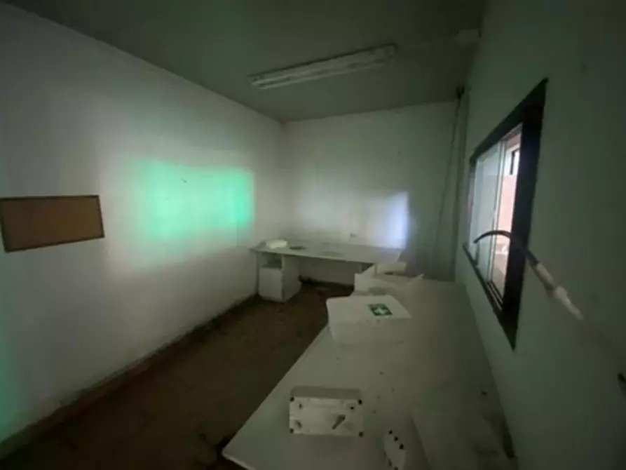 Immagine 2 di Negozio in vendita  in Via Alessandro Casazza, 60, 20081 Abbiategrasso MI, Italia a Abbiategrasso