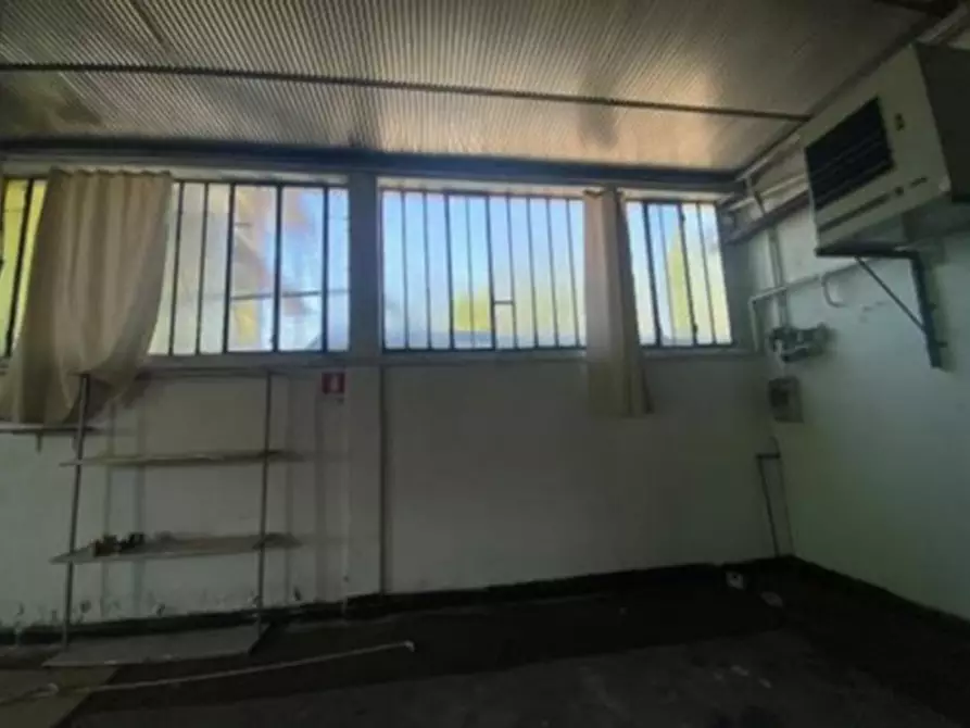 Immagine 5 di Negozio in vendita  in Via Alessandro Casazza, 60, 20081 Abbiategrasso MI, Italia a Abbiategrasso