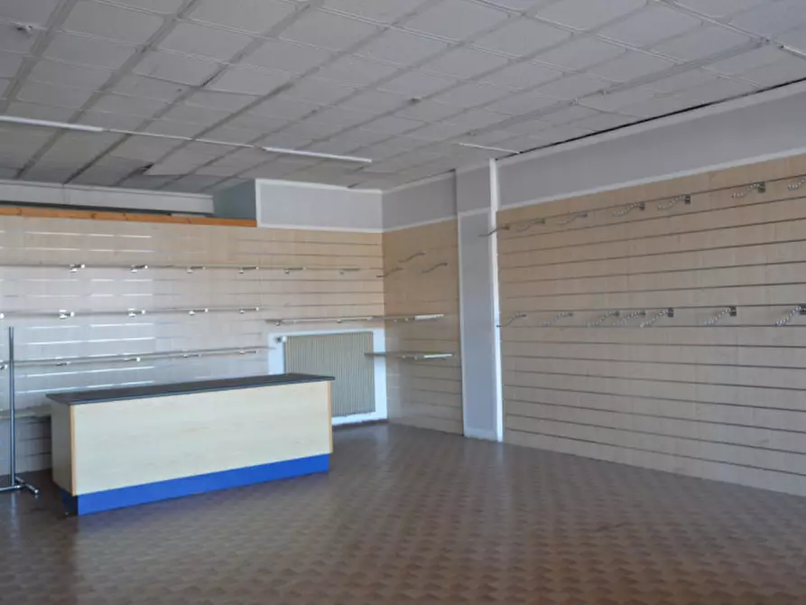 Immagine 7 di Garage in vendita  a Cavareno