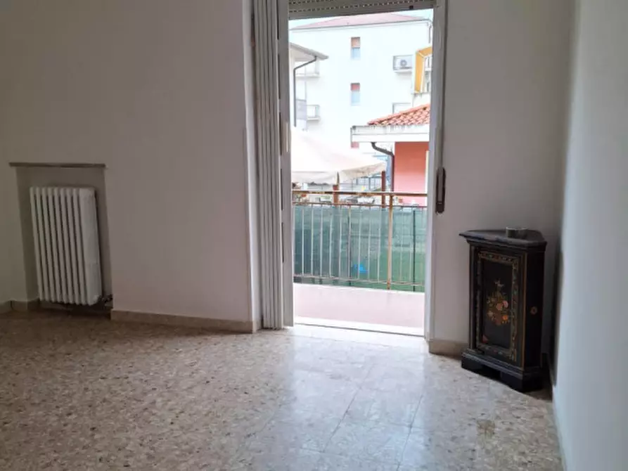 Immagine 7 di Appartamento in vendita  in Via dei Bevilacqua 10 a Verona