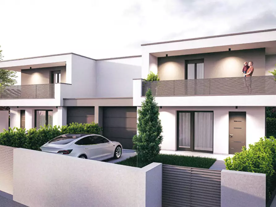 Immagine 1 di Casa bifamiliare in vendita  a Castelfranco Veneto