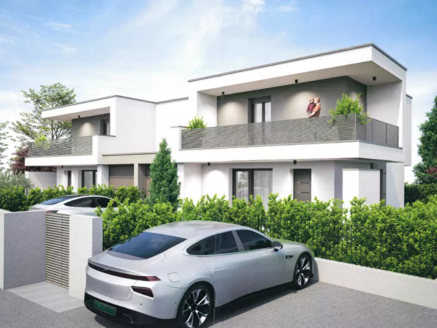 Immagine 3 di Casa bifamiliare in vendita  a Castelfranco Veneto