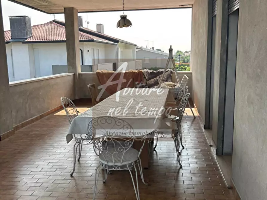Immagine 2 di Villa in vendita  in Via San Luigi a Tezze Sul Brenta