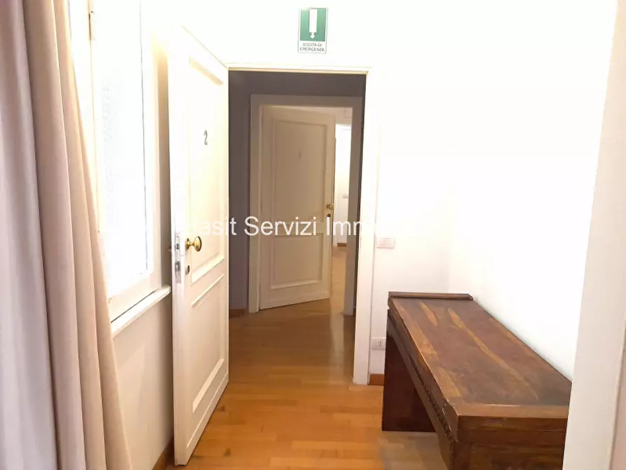 Immagine 5 di Appartamento in vendita  in Via Nicolò Quinto a Roma