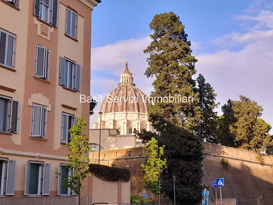 Immagine 38 di Appartamento in vendita  in Via Nicolò Quinto a Roma