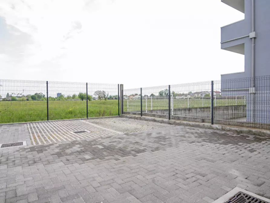 Immagine 24 di Appartamento in vendita  in Via Giosuè Carducci a Ponte San Nicolò