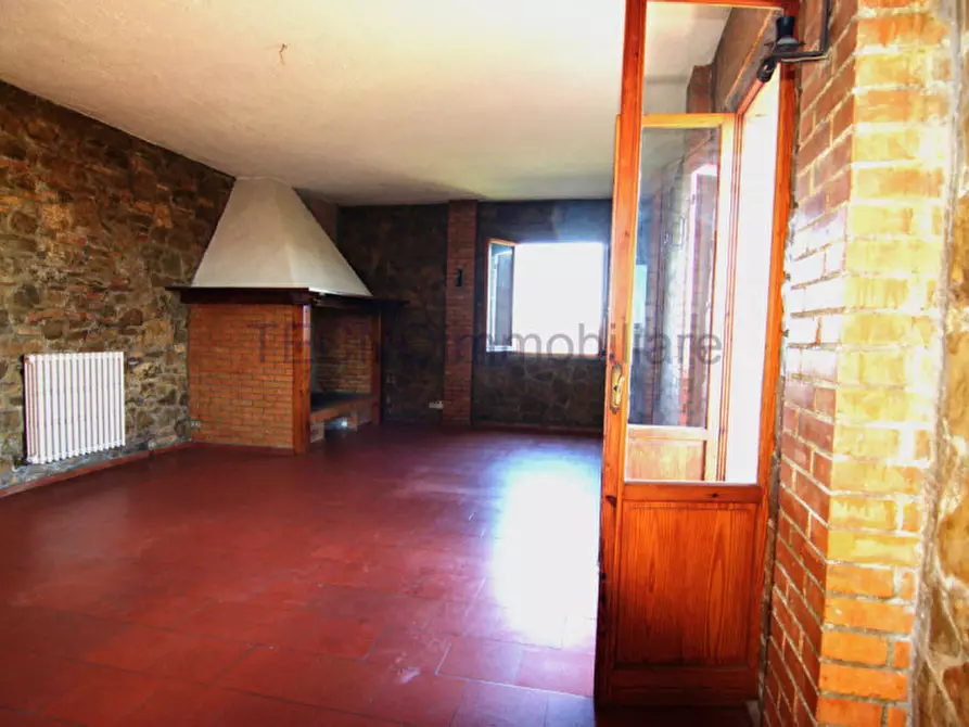 Immagine 8 di Rustico / casale in vendita  a Perugia