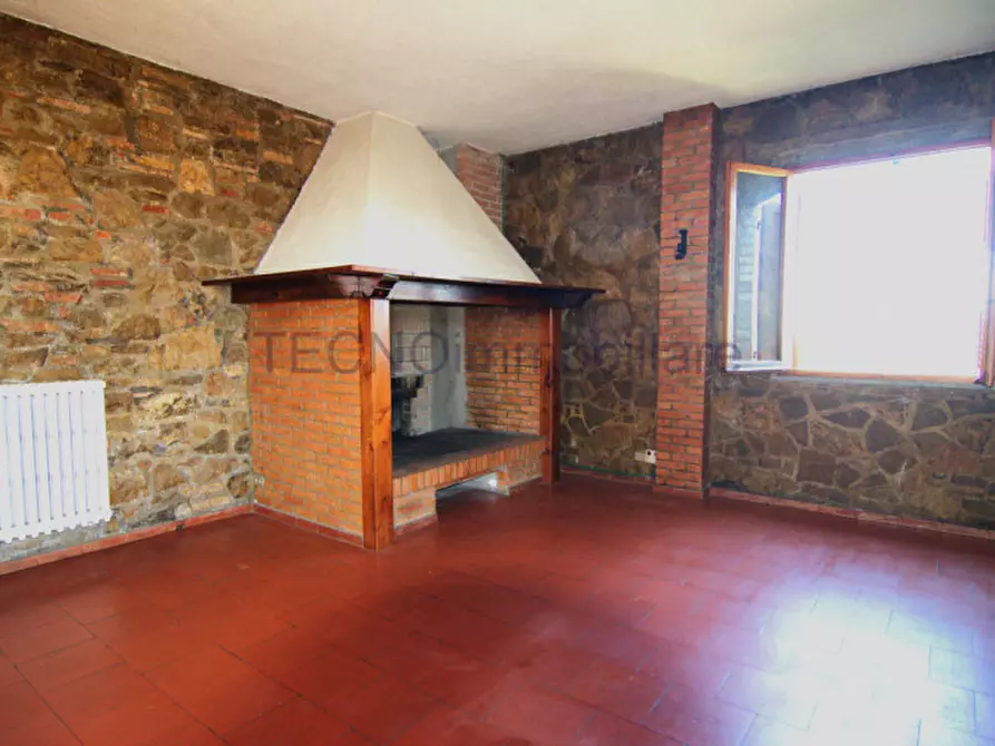 Immagine 9 di Rustico / casale in vendita  a Perugia