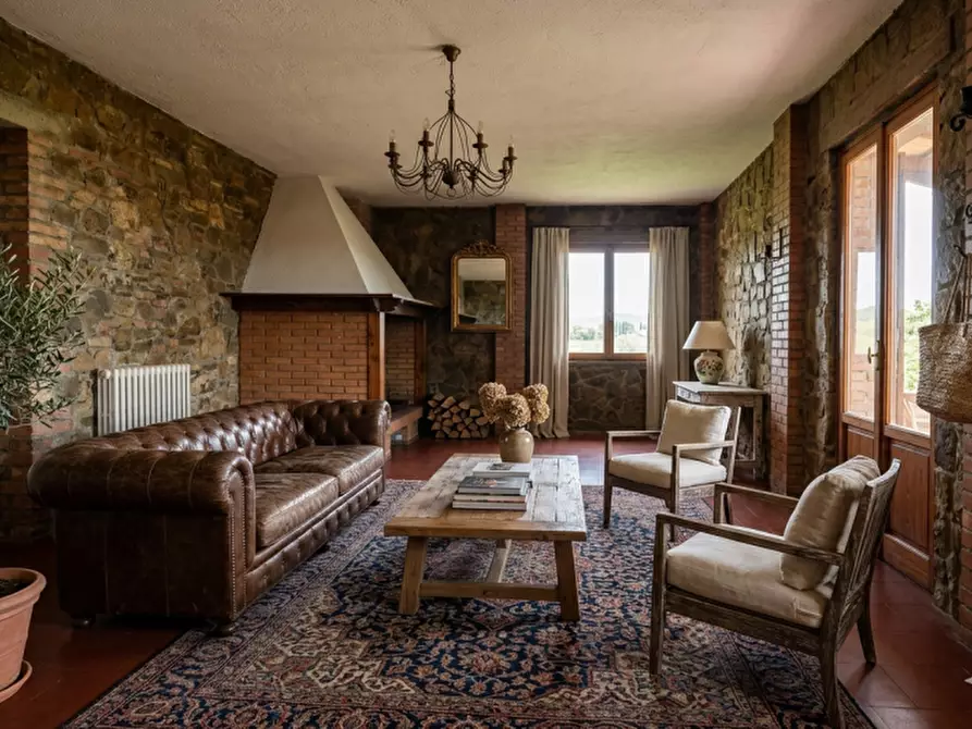 Immagine 11 di Rustico / casale in vendita  a Perugia