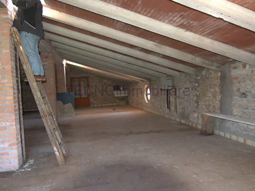 Immagine 13 di Rustico / casale in vendita  a Perugia