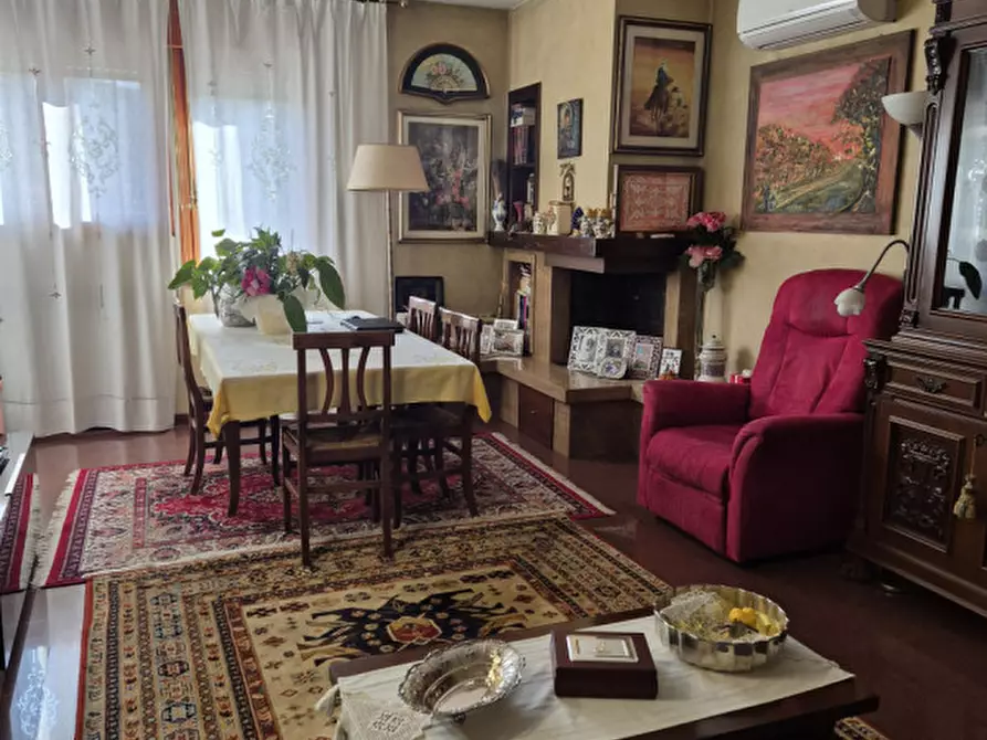 Immagine 4 di Appartamento in vendita  in Via Francesco Petrarca a Albignasego