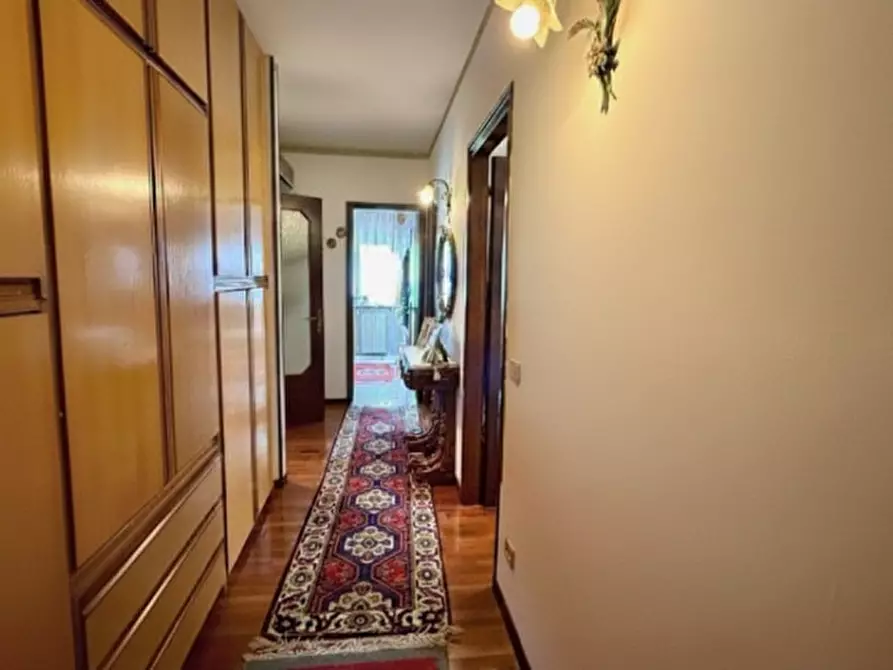 Immagine 11 di Appartamento in vendita  in Via Francesco Petrarca a Albignasego