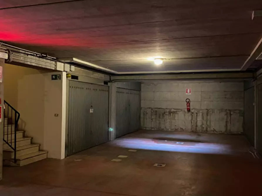 Immagine 4 di Garage in vendita  a Sasso Marconi